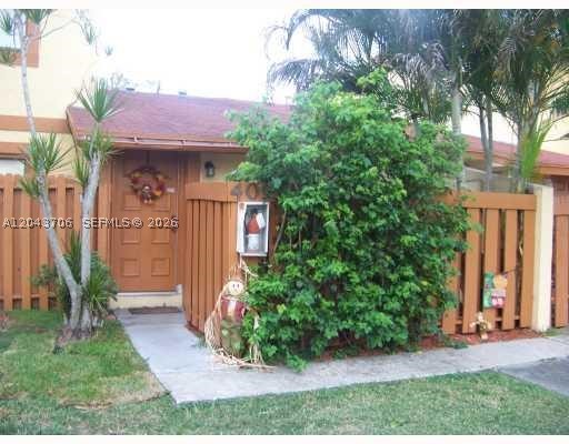 DEL RIO VILLAGE - Residential