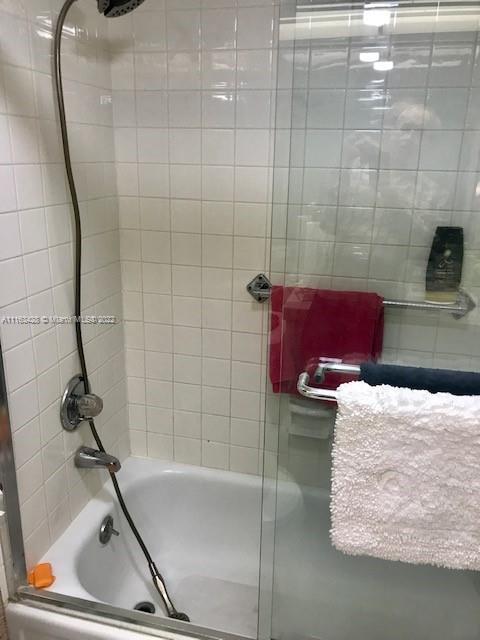WINSTON TOWERS 500 CONDO - Residential