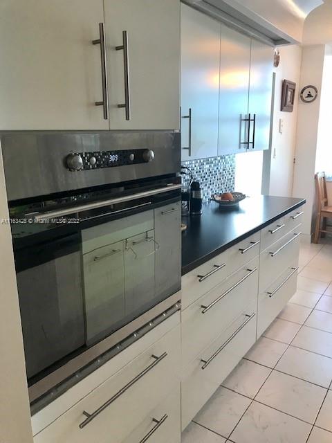WINSTON TOWERS 500 CONDO - Residential