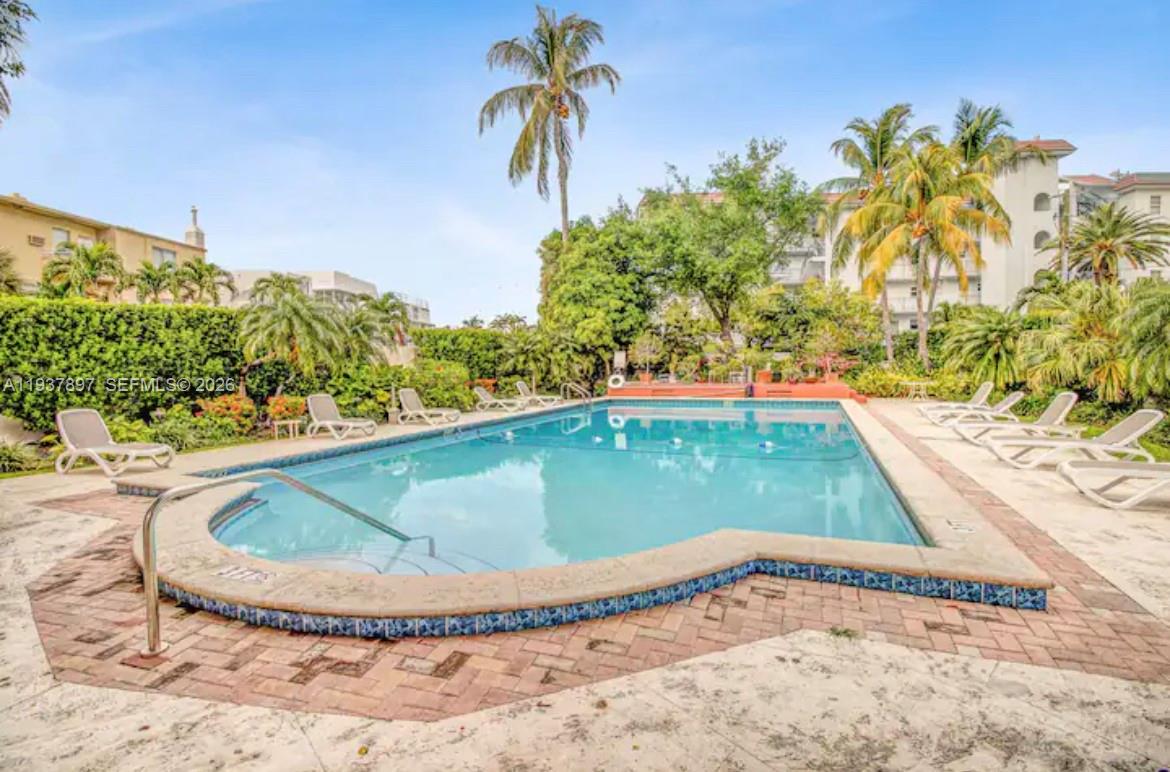 THE MANTELL CONDO - Residential