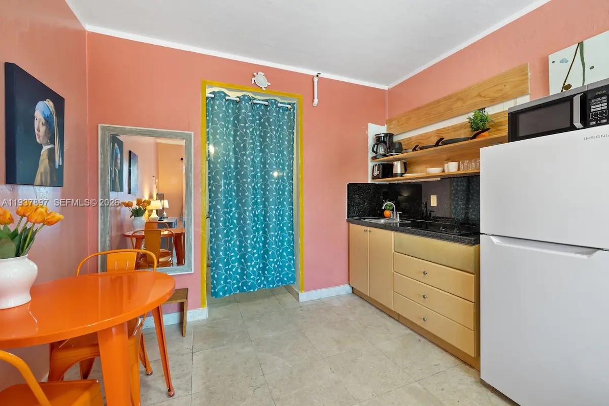 THE MANTELL CONDO - Residential
