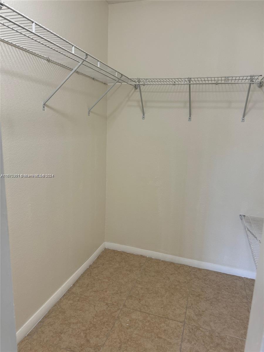 BISCAYNE BEACH CLUB CONDO - Residential Lease