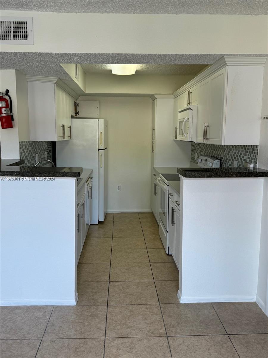 BISCAYNE BEACH CLUB CONDO - Residential Lease