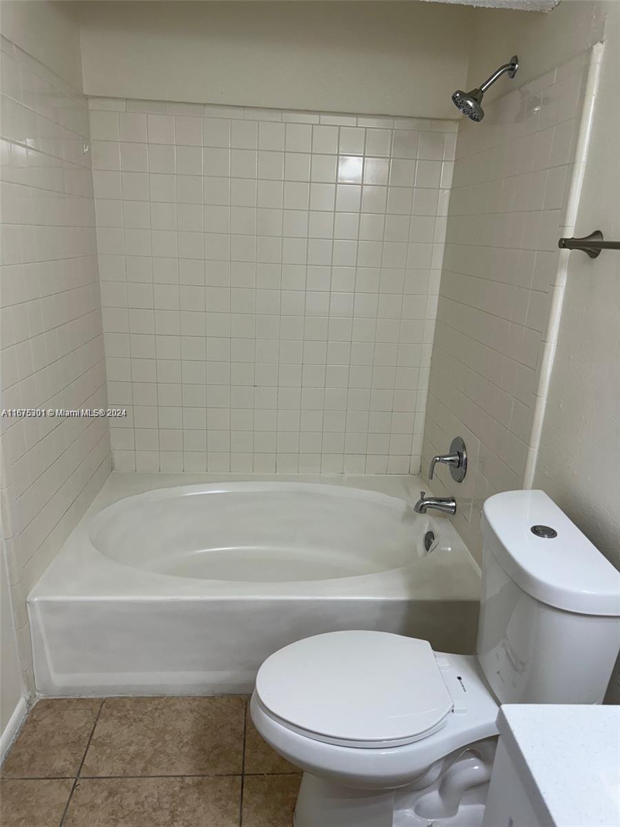 BISCAYNE BEACH CLUB CONDO - Residential Lease