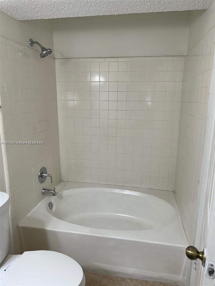 BISCAYNE BEACH CLUB CONDO - Residential Lease