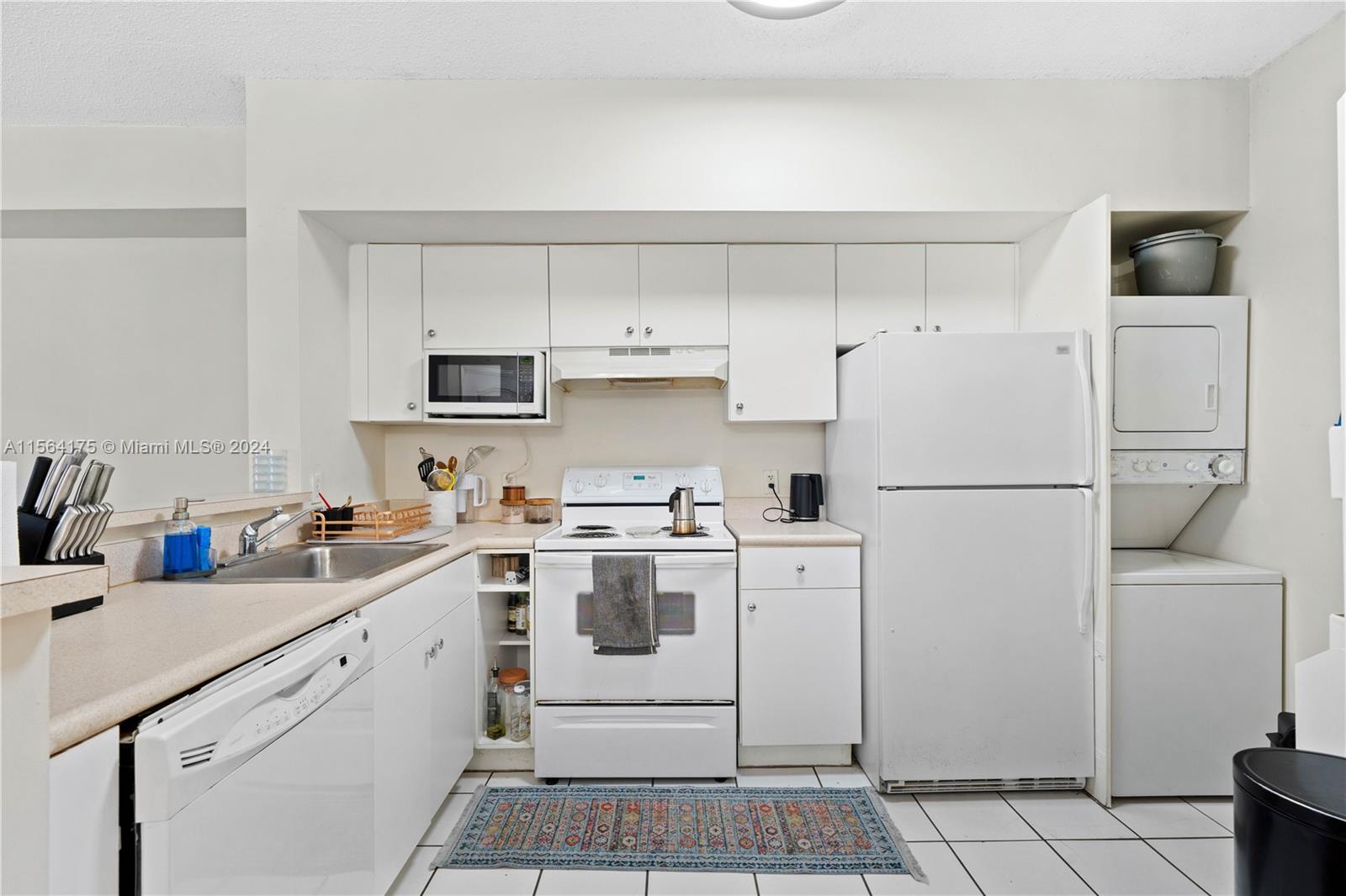 BLUE LAGOON CONDO - Residential Lease
