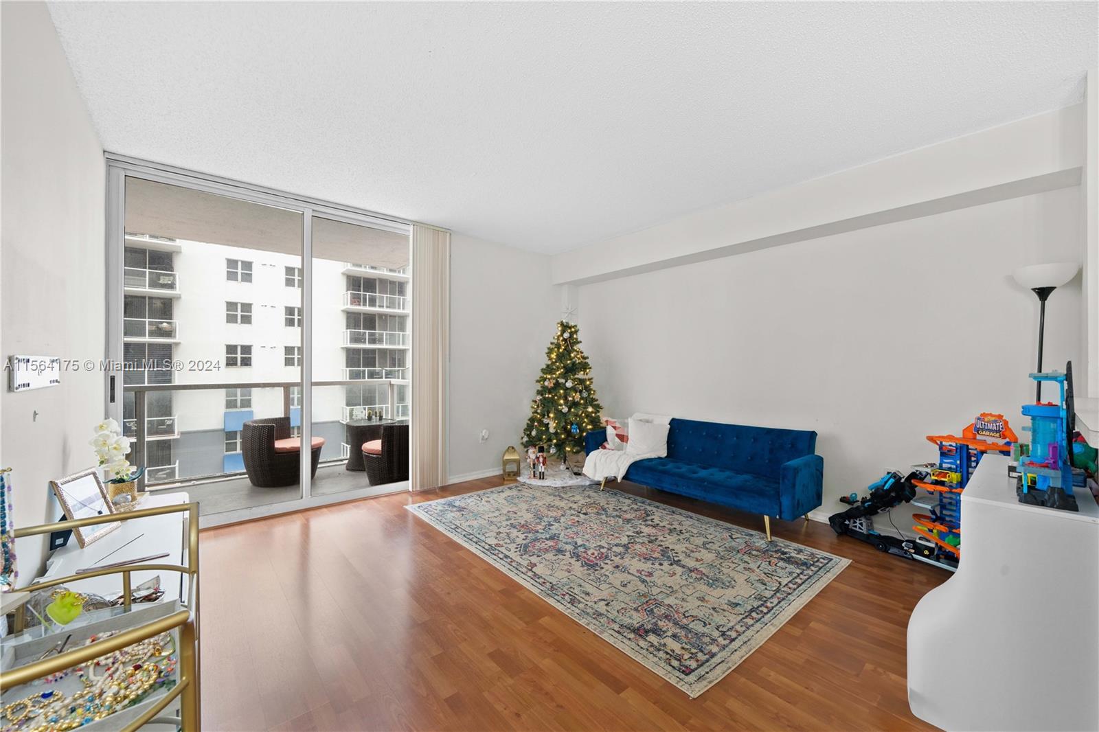 BLUE LAGOON CONDO - Residential Lease