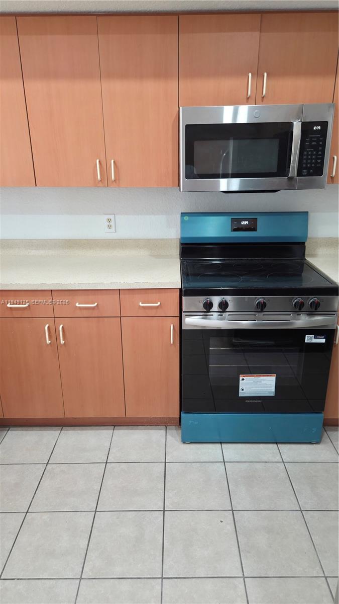 BELMONT AT NORTH LAUDERDA - Residential Lease