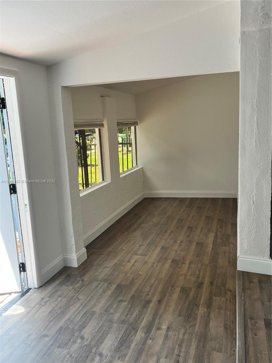 CAROLINDA PARK - Residential Income