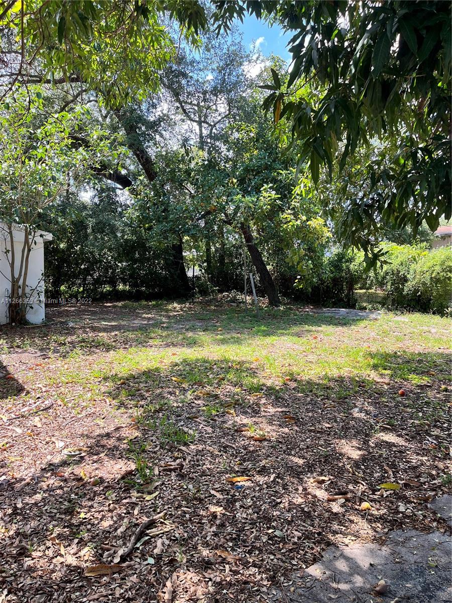 CAROLINDA PARK - Residential Income