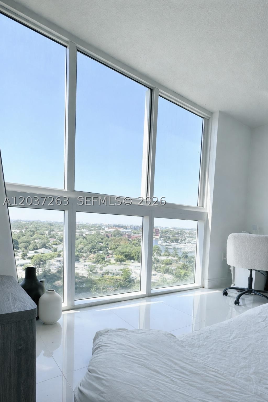 TERRAZAS RIVERPARK VILLAG - Residential Lease