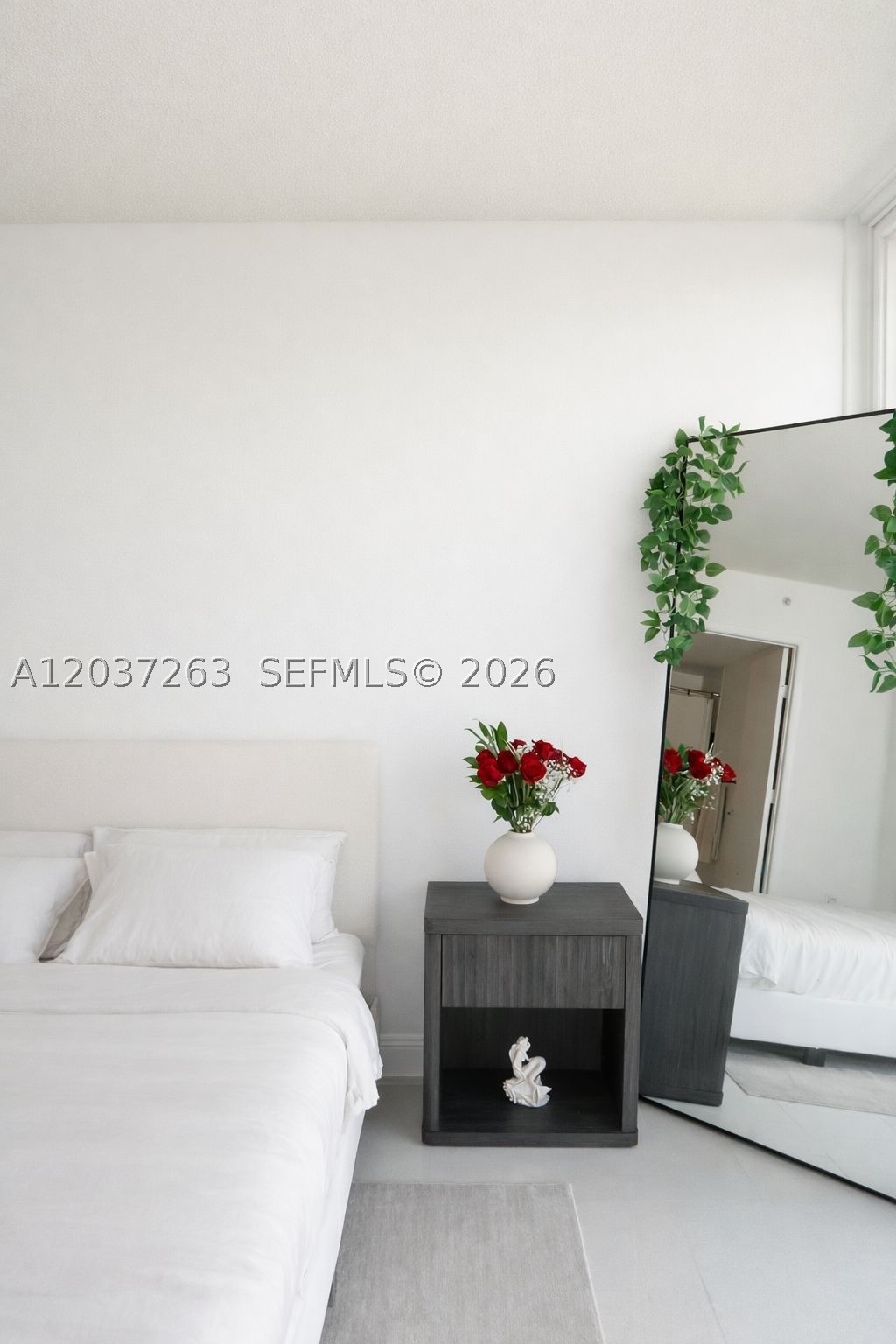 TERRAZAS RIVERPARK VILLAG - Residential Lease