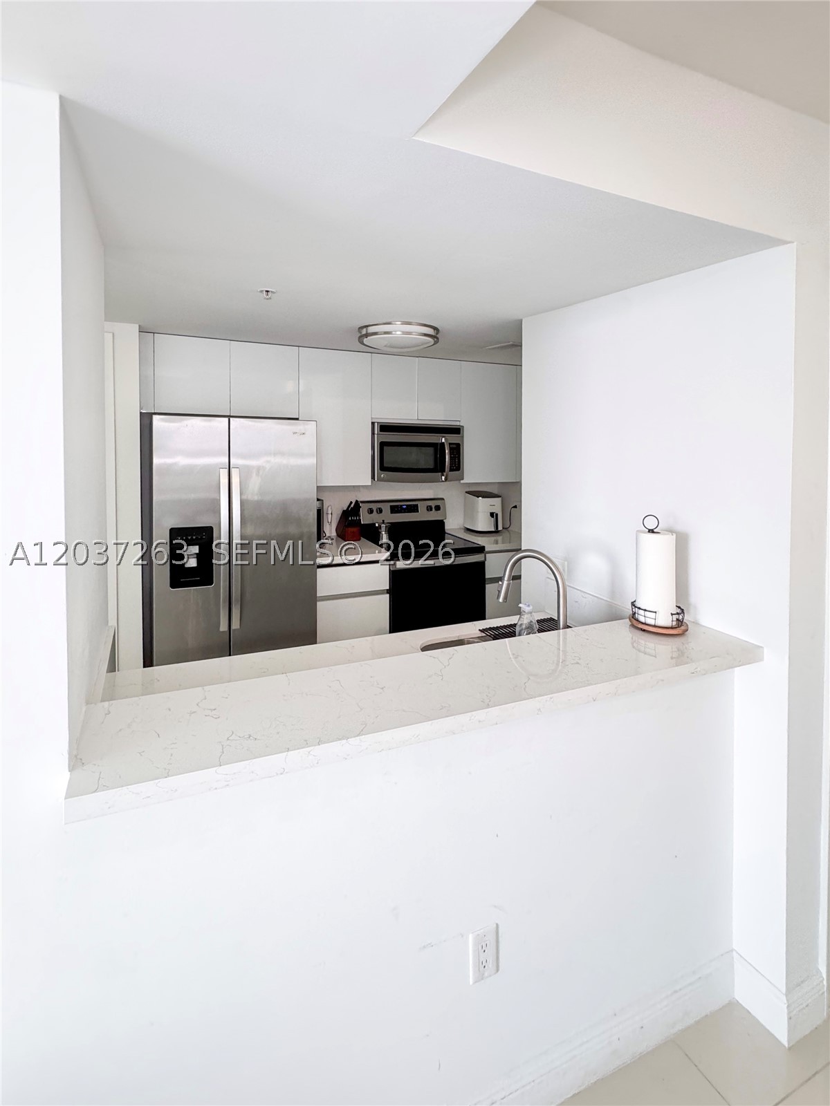 TERRAZAS RIVERPARK VILLAG - Residential Lease