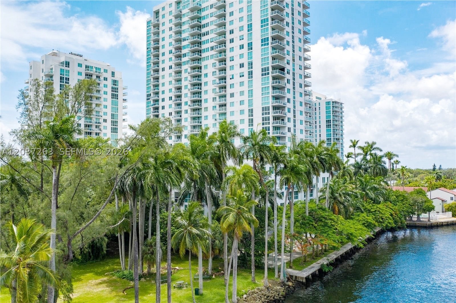 TERRAZAS RIVERPARK VILLAG - Residential Lease