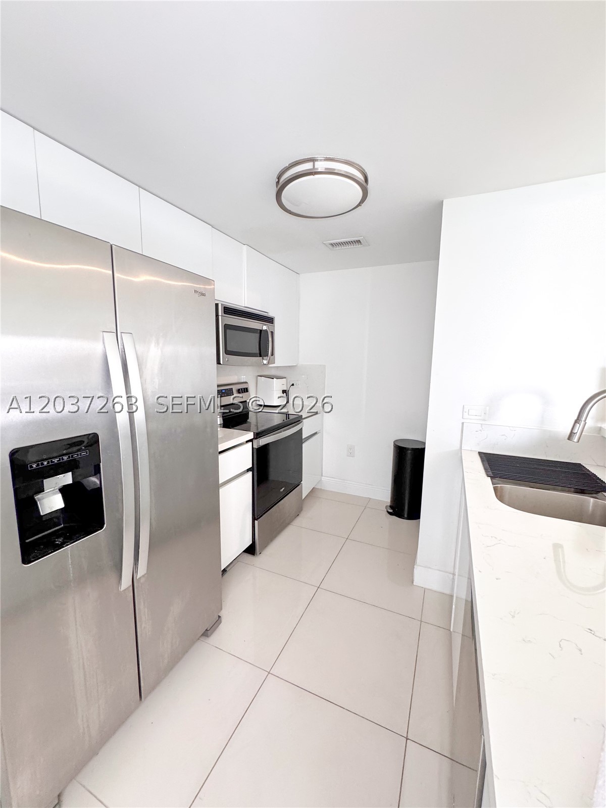 TERRAZAS RIVERPARK VILLAG - Residential Lease