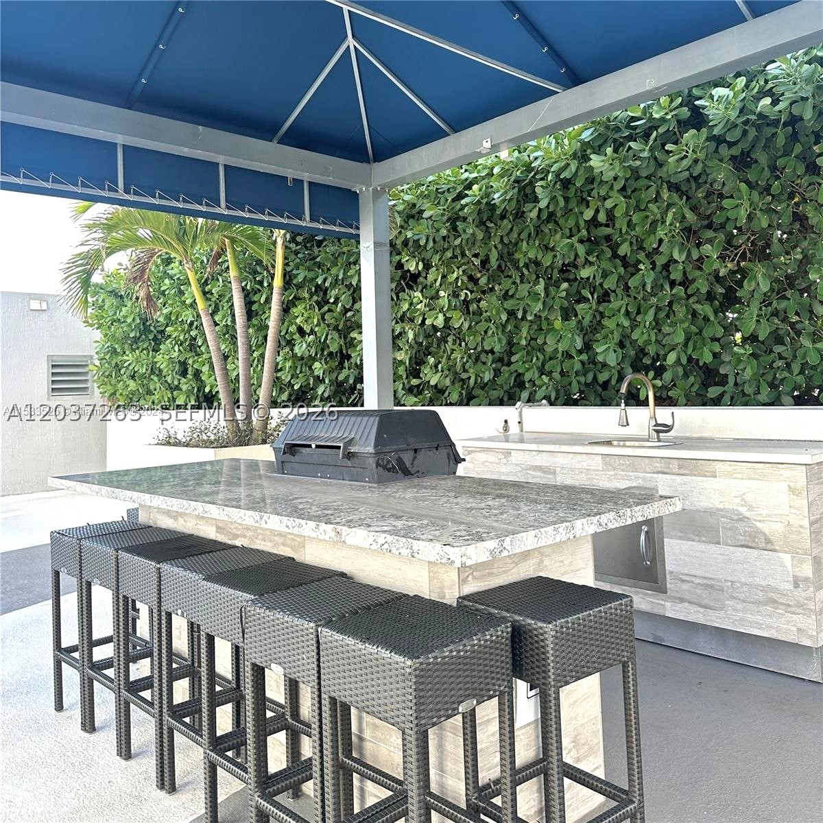 TERRAZAS RIVERPARK VILLAG - Residential Lease
