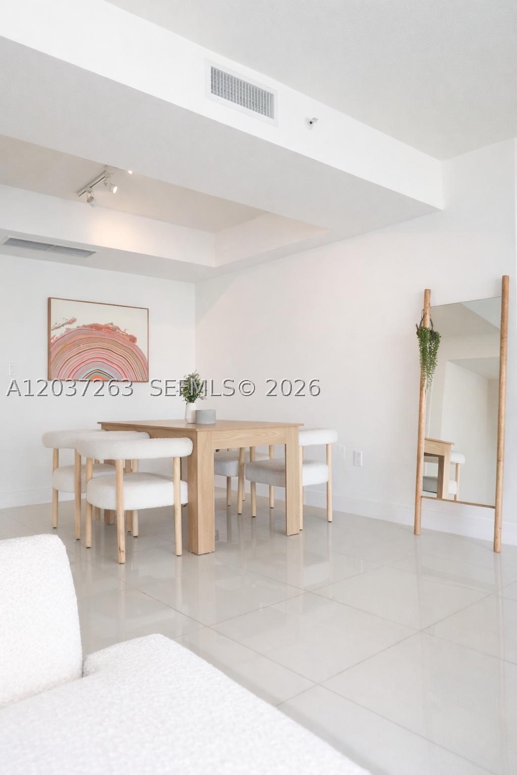 TERRAZAS RIVERPARK VILLAG - Residential Lease