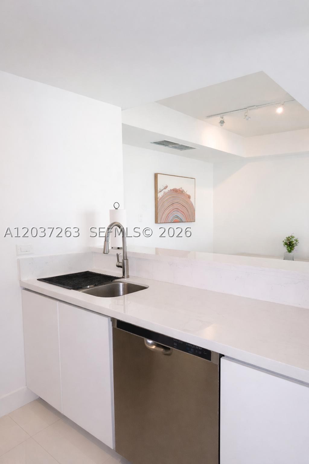 TERRAZAS RIVERPARK VILLAG - Residential Lease