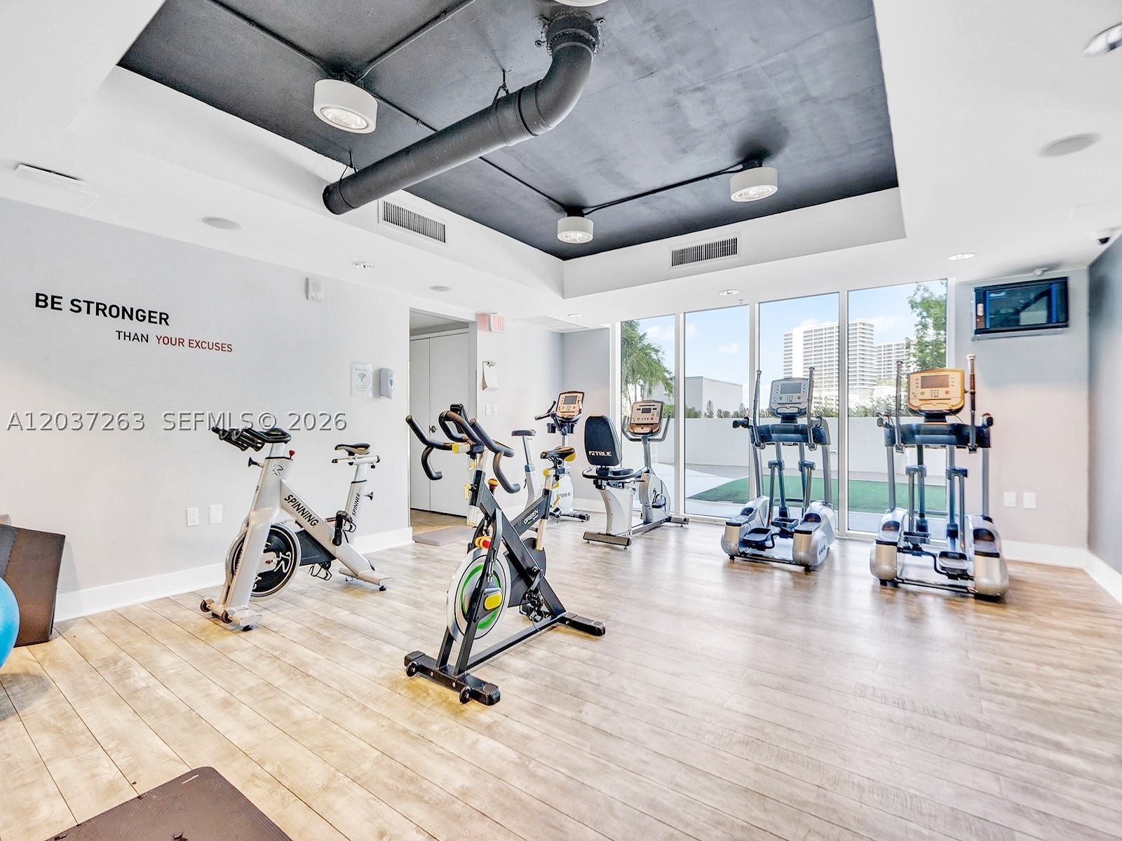 TERRAZAS RIVERPARK VILLAG - Residential Lease
