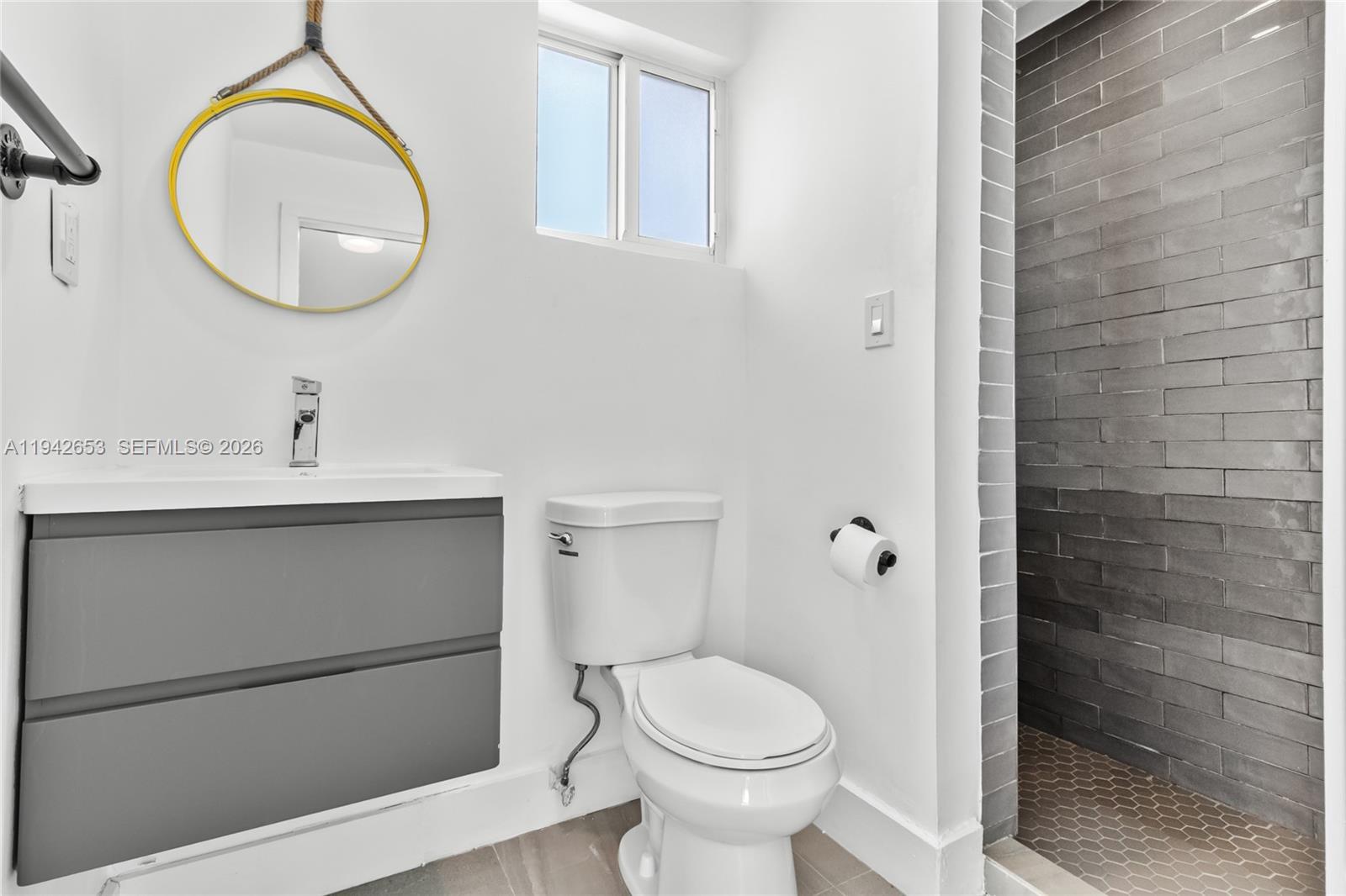 STADLER GROVE ADDN NO 1 - Residential Lease