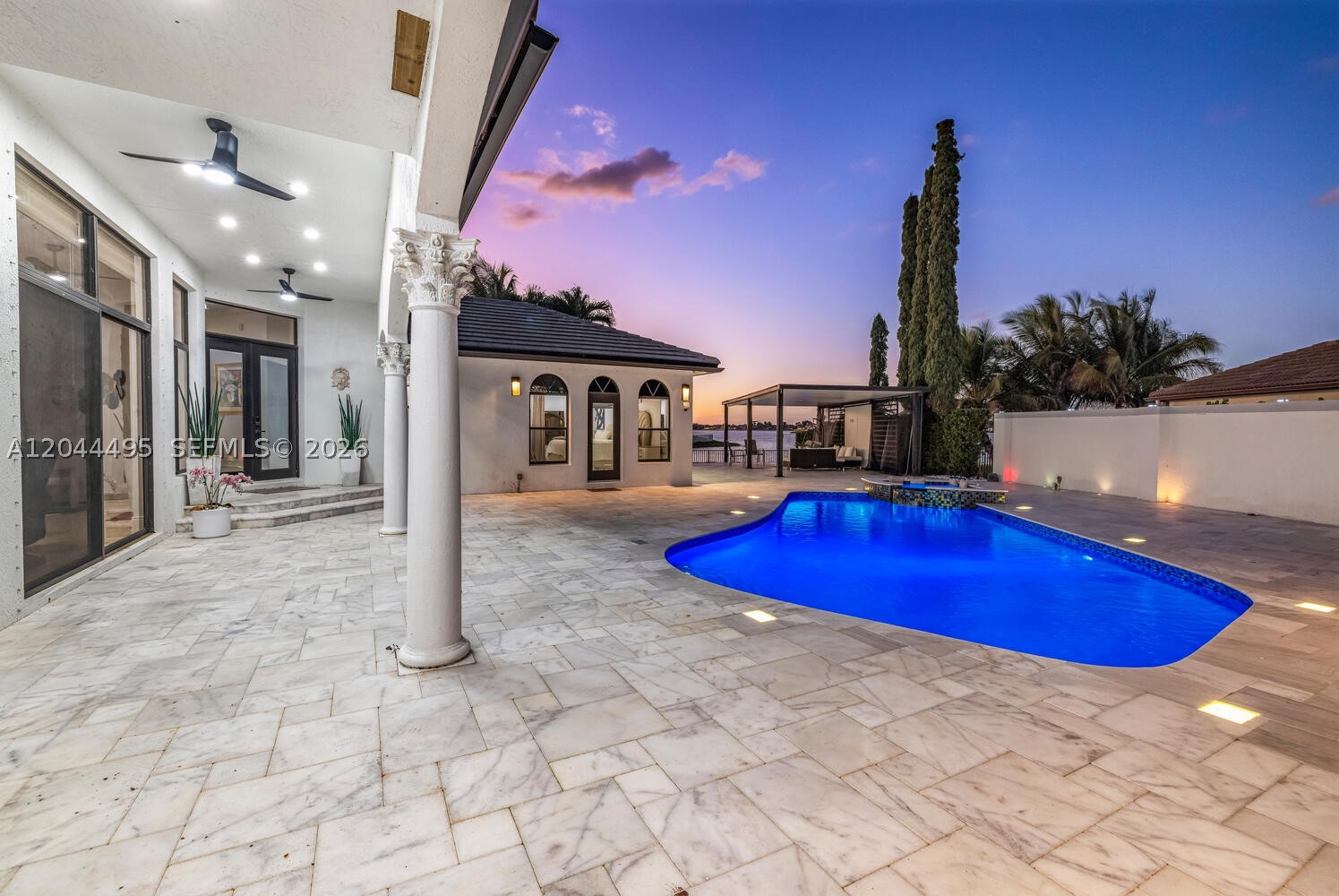 SUNSET LAKES PLAT ONE - Residential
