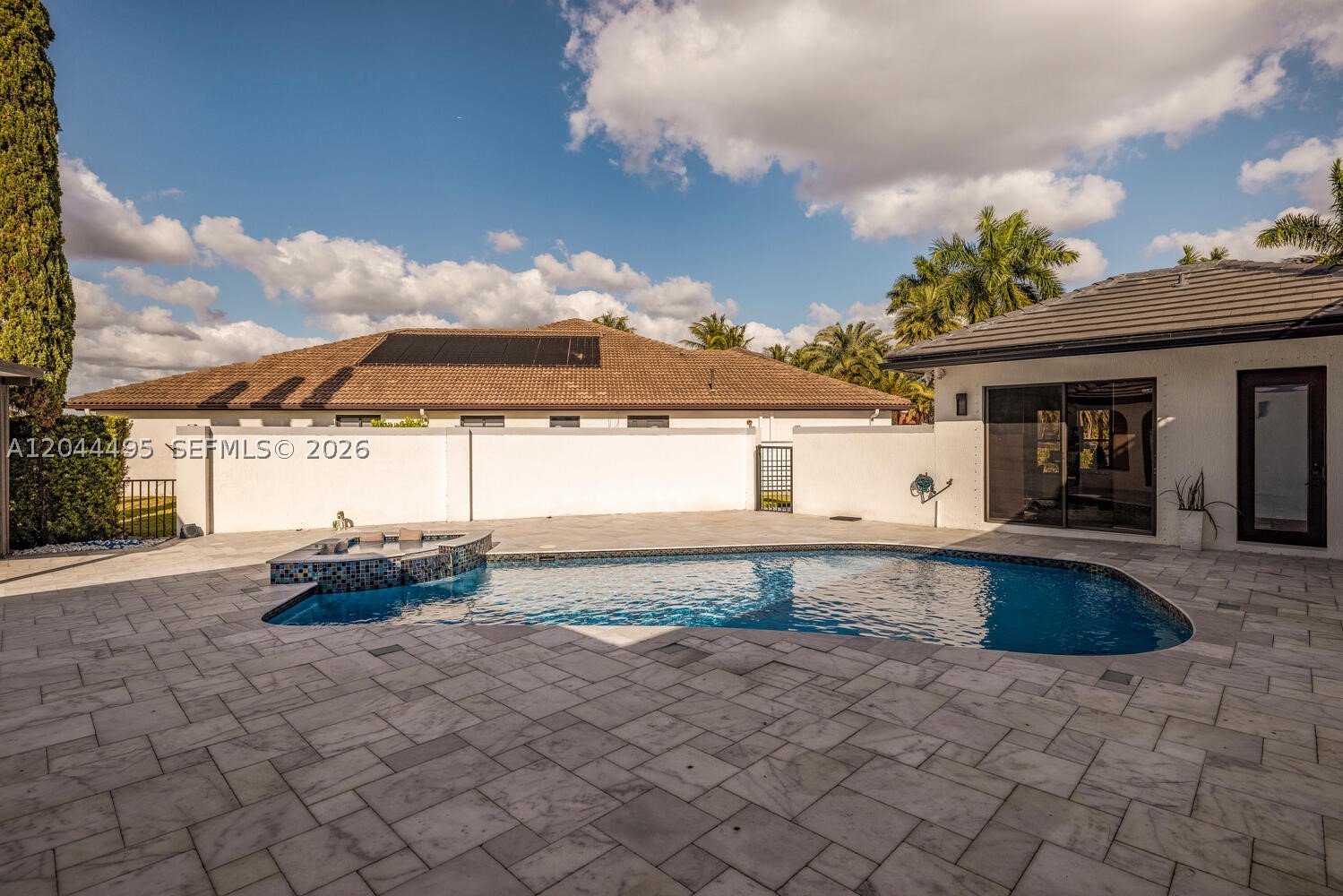 SUNSET LAKES PLAT ONE - Residential