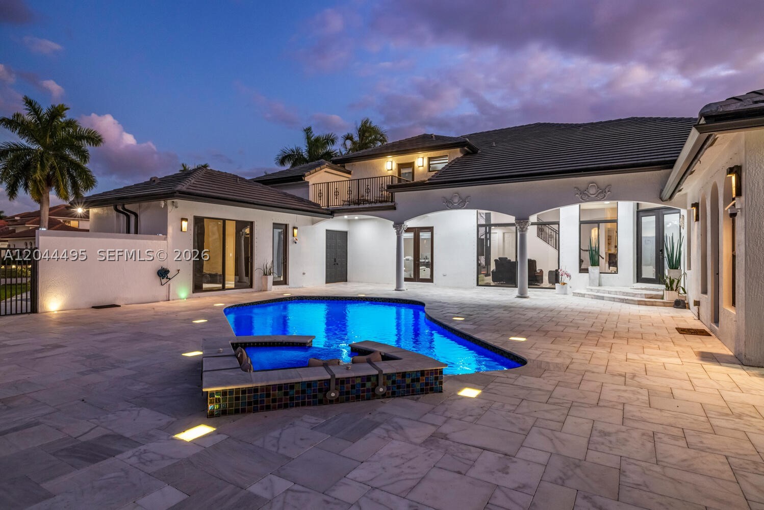 SUNSET LAKES PLAT ONE - Residential
