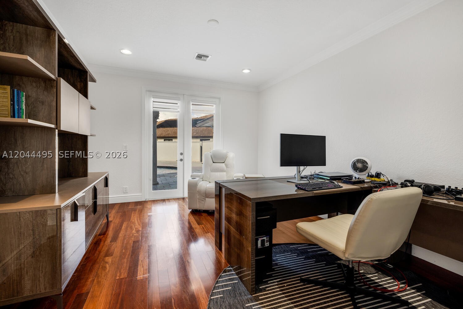 SUNSET LAKES PLAT ONE - Residential