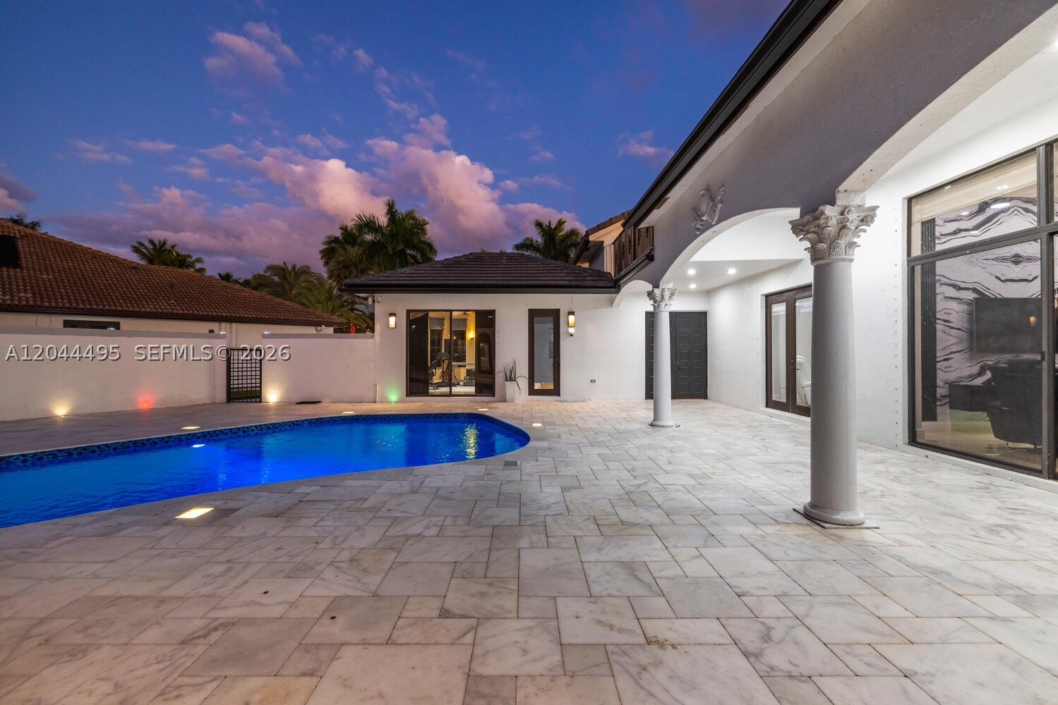 SUNSET LAKES PLAT ONE - Residential