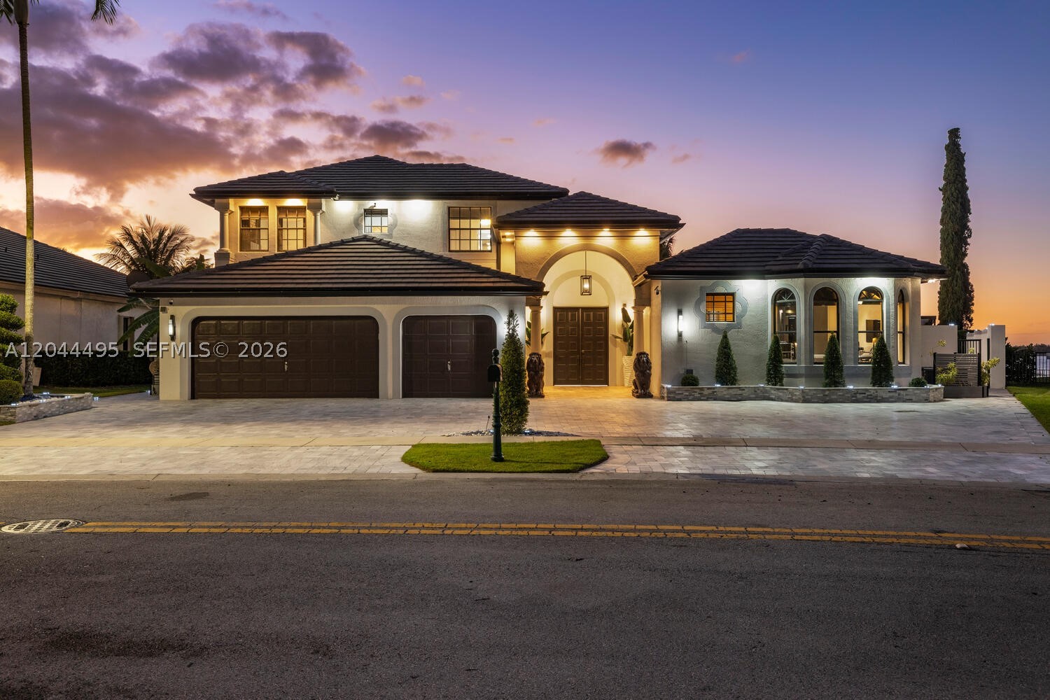 SUNSET LAKES PLAT ONE - Residential