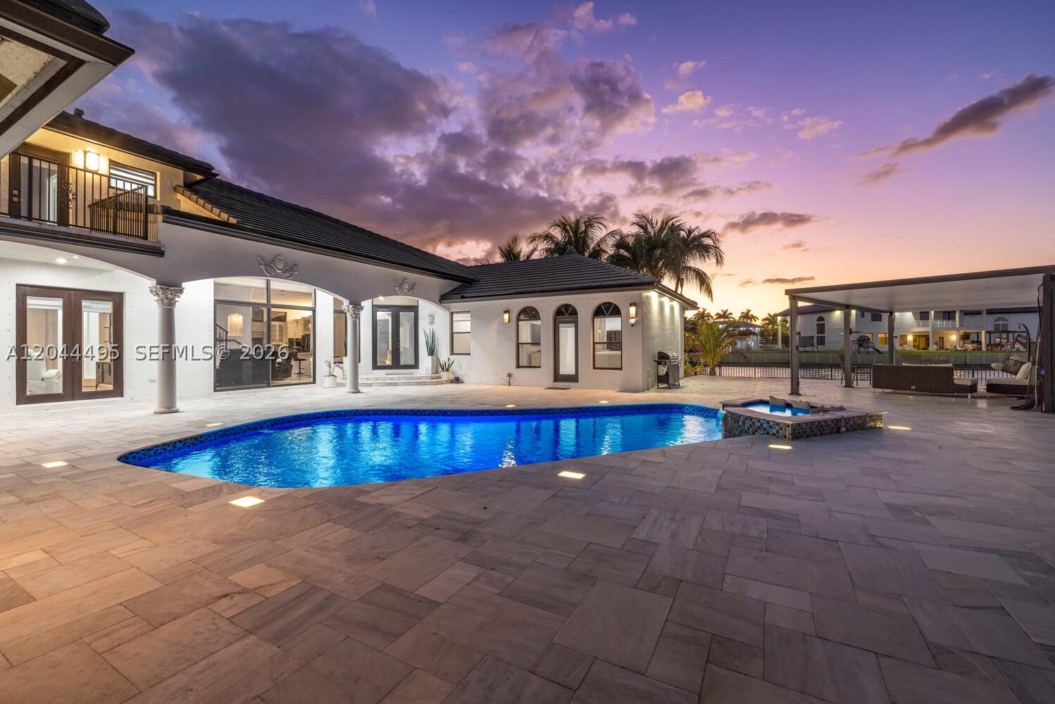SUNSET LAKES PLAT ONE - Residential