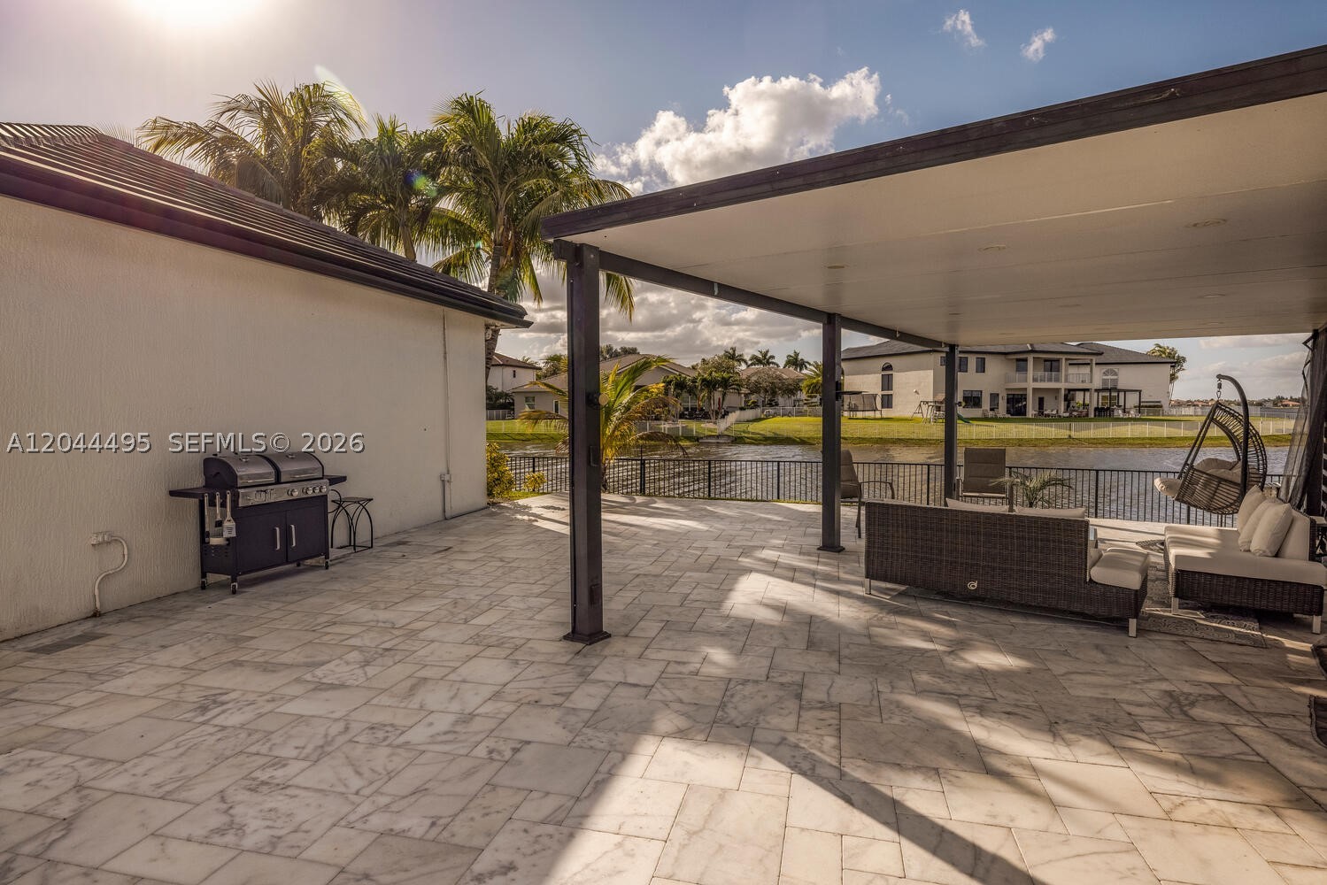 SUNSET LAKES PLAT ONE - Residential