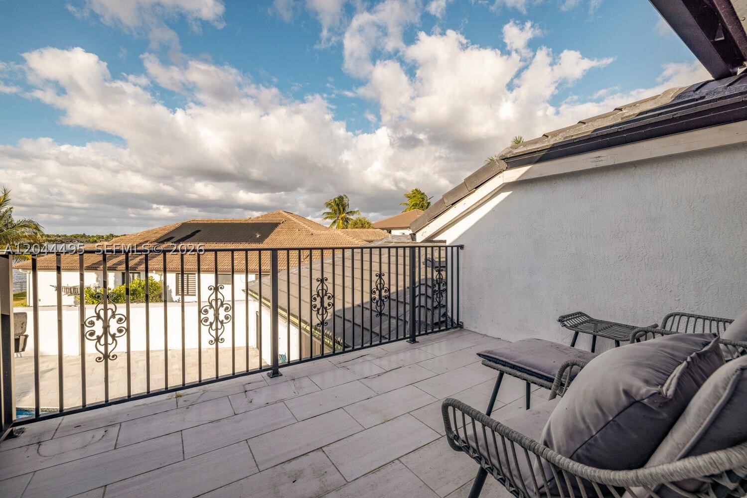 SUNSET LAKES PLAT ONE - Residential