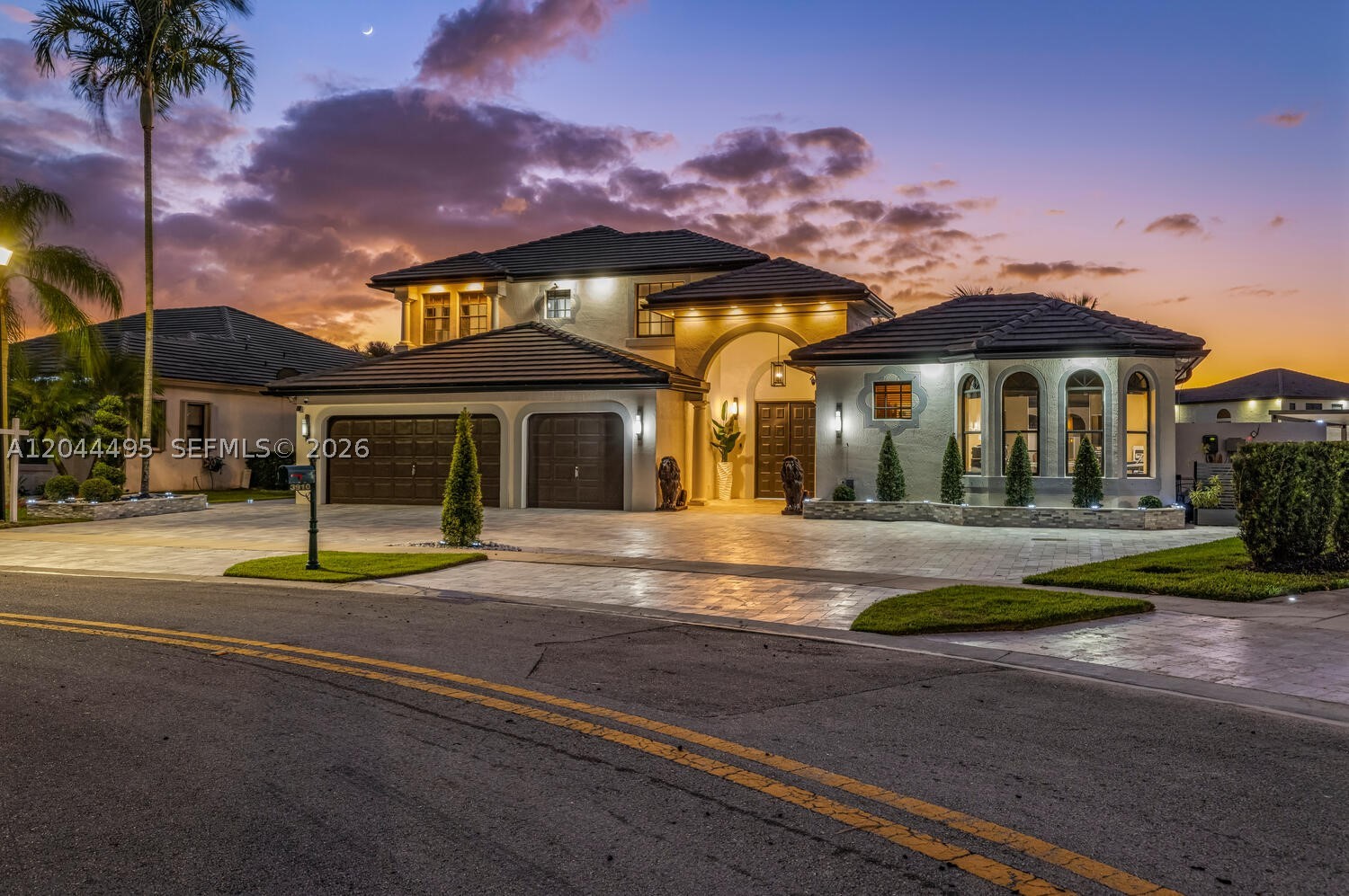 SUNSET LAKES PLAT ONE - Residential