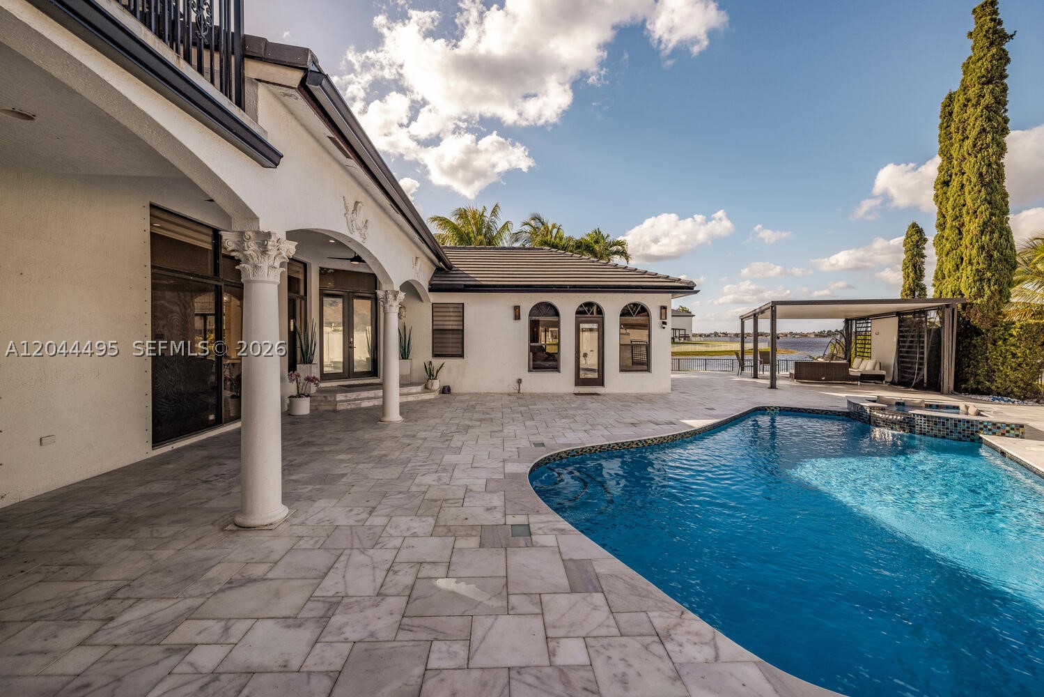 SUNSET LAKES PLAT ONE - Residential