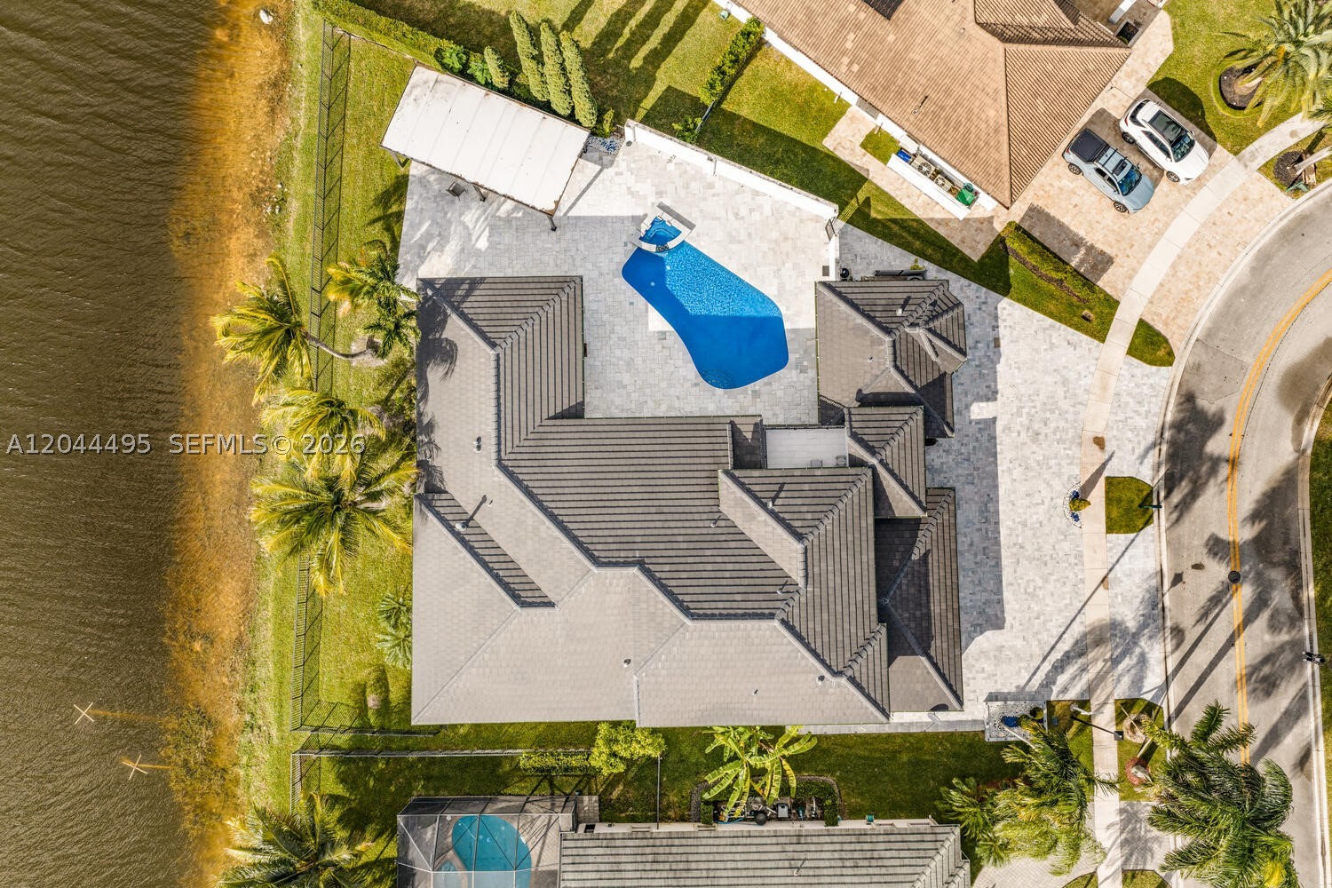 SUNSET LAKES PLAT ONE - Residential