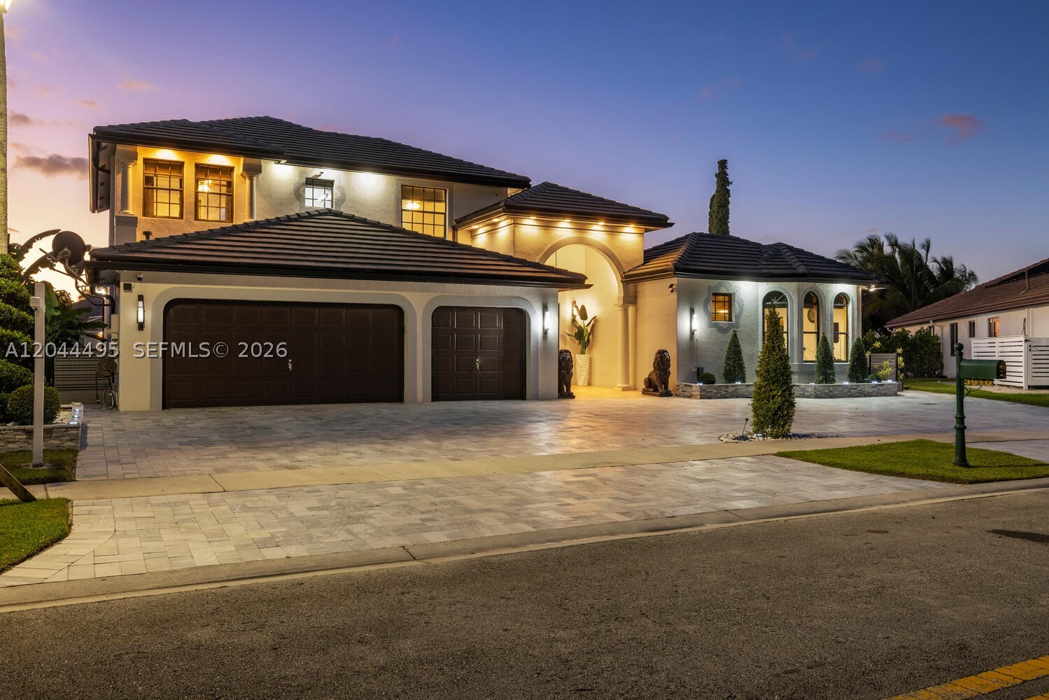 SUNSET LAKES PLAT ONE - Residential