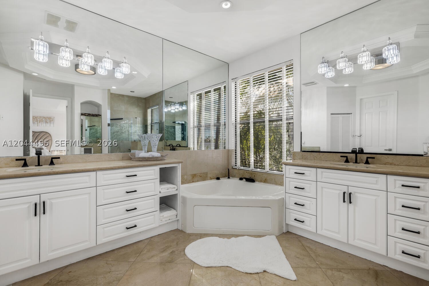 SUNSET LAKES PLAT ONE - Residential