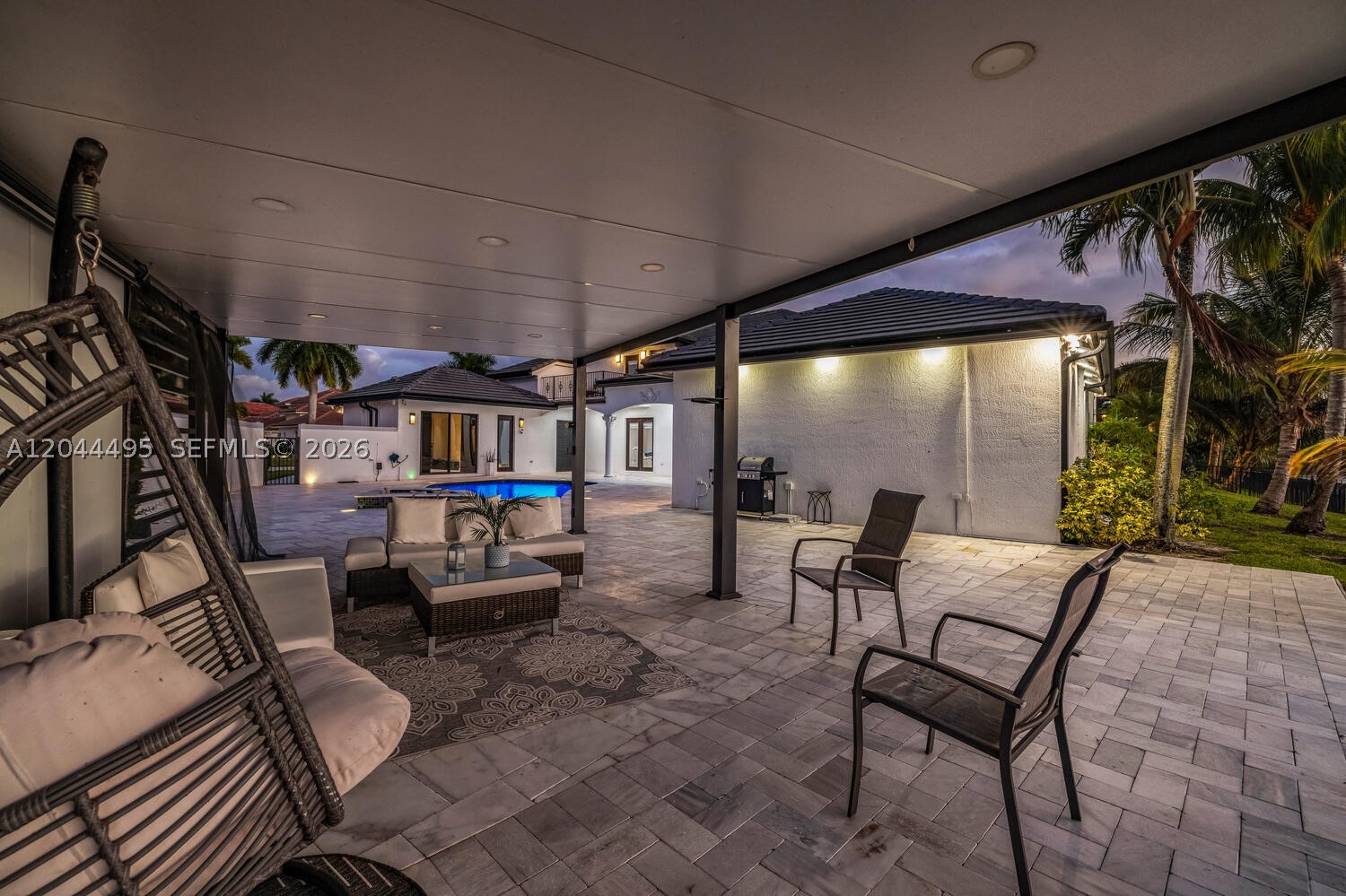 SUNSET LAKES PLAT ONE - Residential