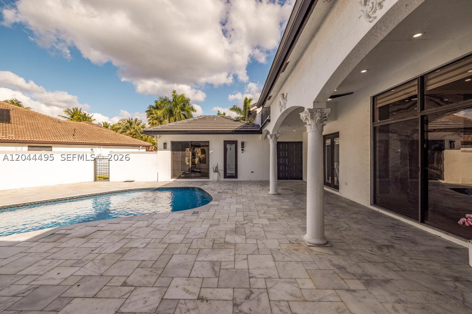 SUNSET LAKES PLAT ONE - Residential