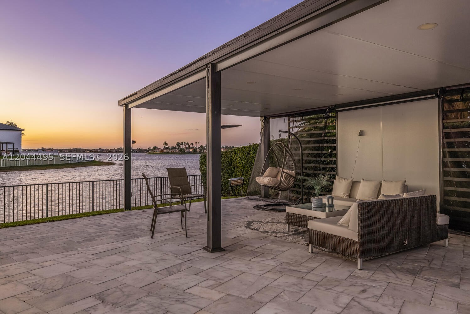 SUNSET LAKES PLAT ONE - Residential