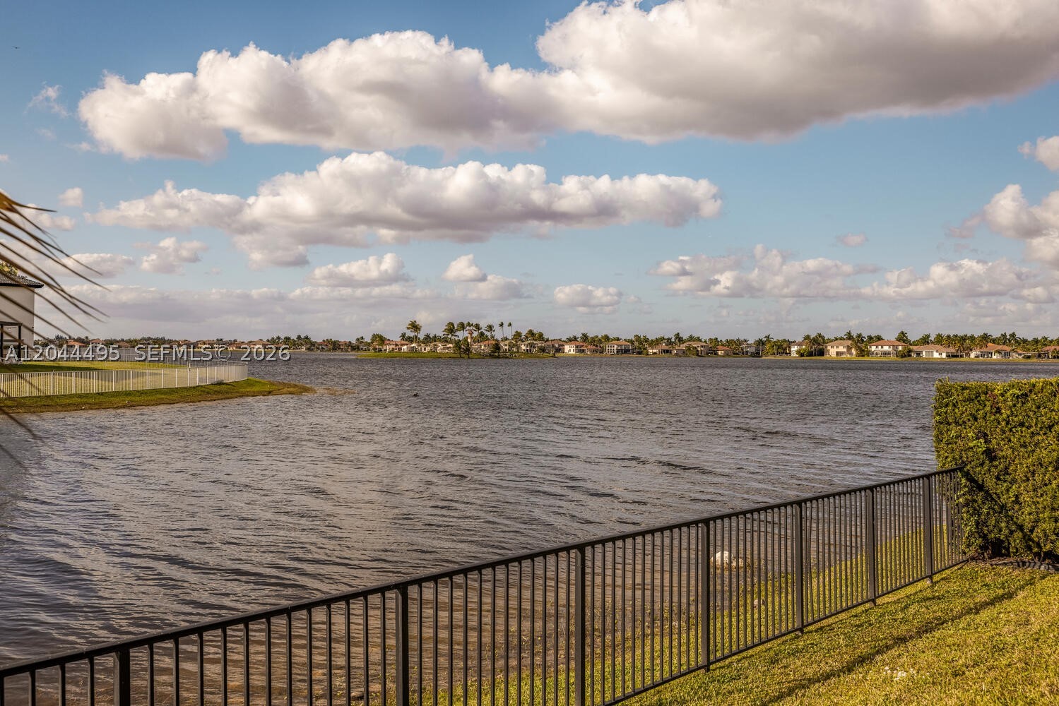 SUNSET LAKES PLAT ONE - Residential