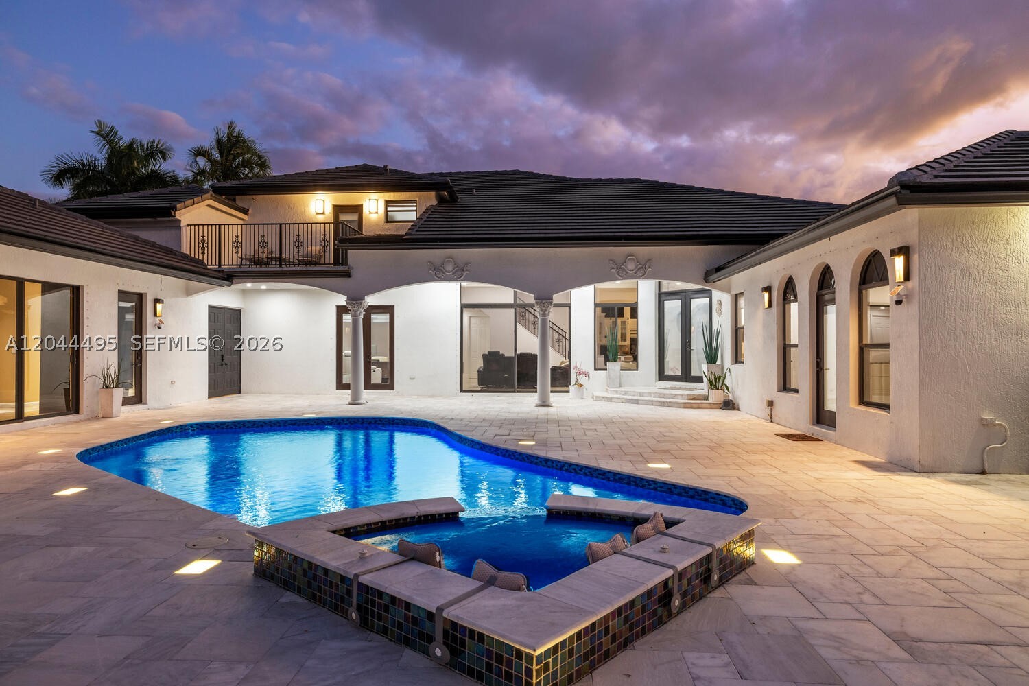 SUNSET LAKES PLAT ONE - Residential