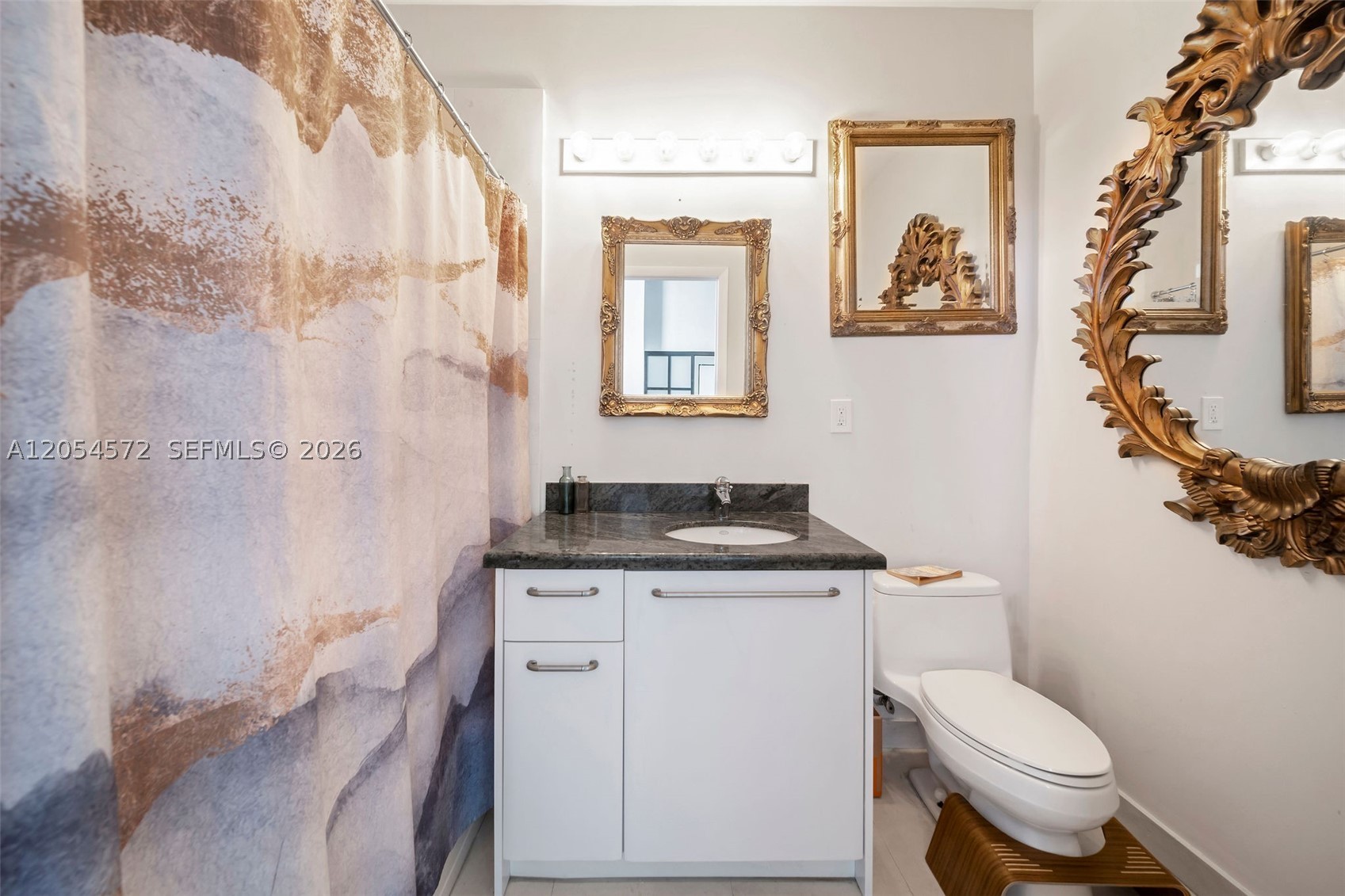 SPACE 01 CONDO - Residential Lease
