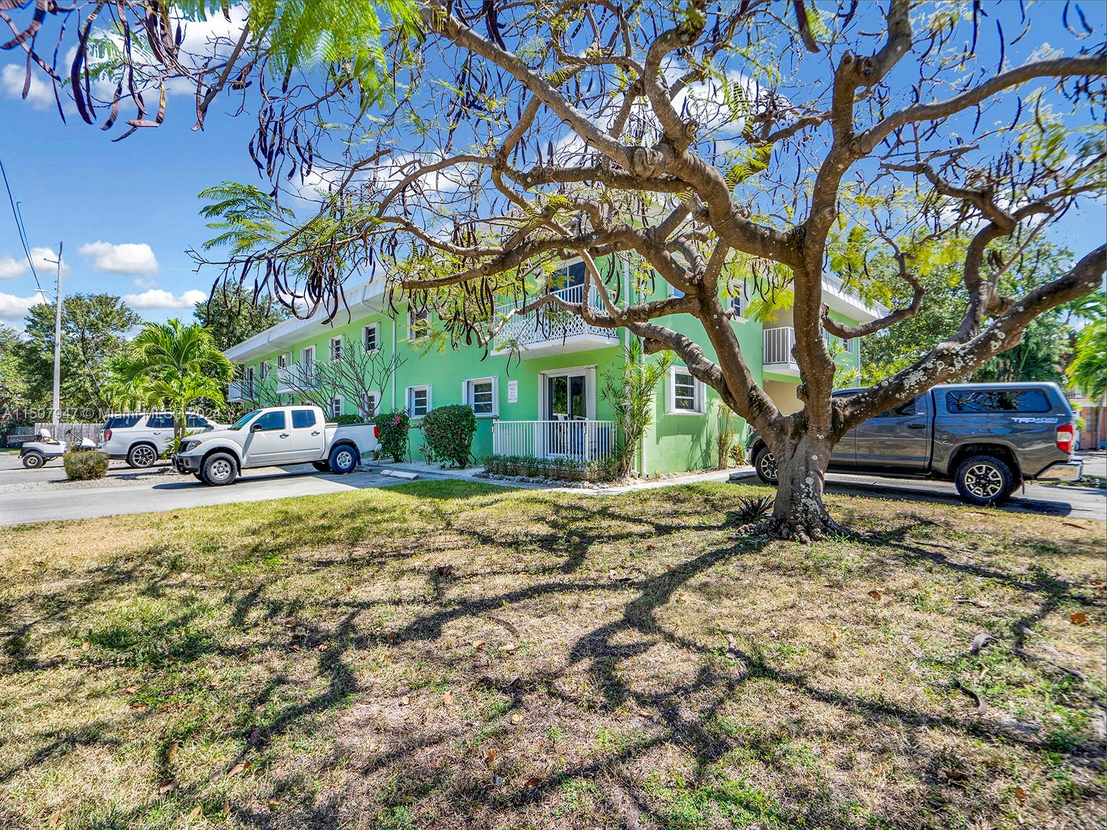 INDIES ISLAND - Residential Lease