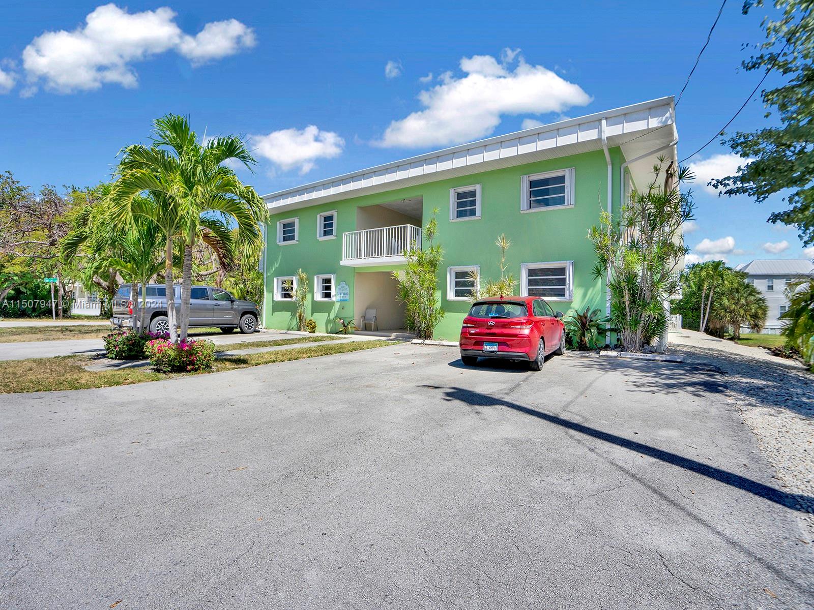 INDIES ISLAND - Residential Lease
