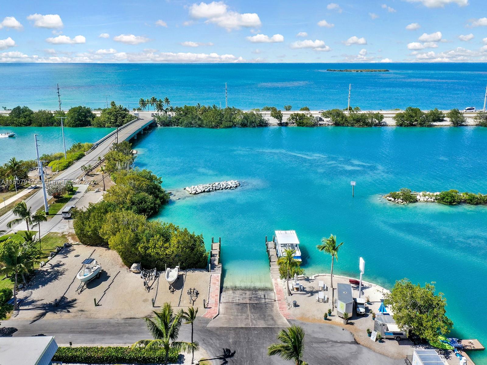 INDIES ISLAND - Residential Lease
