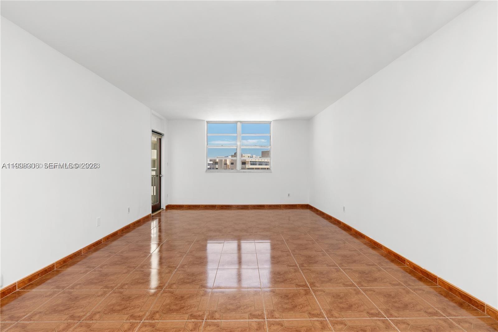 PLAZA TOWERS SOUTH CONDO - Residential