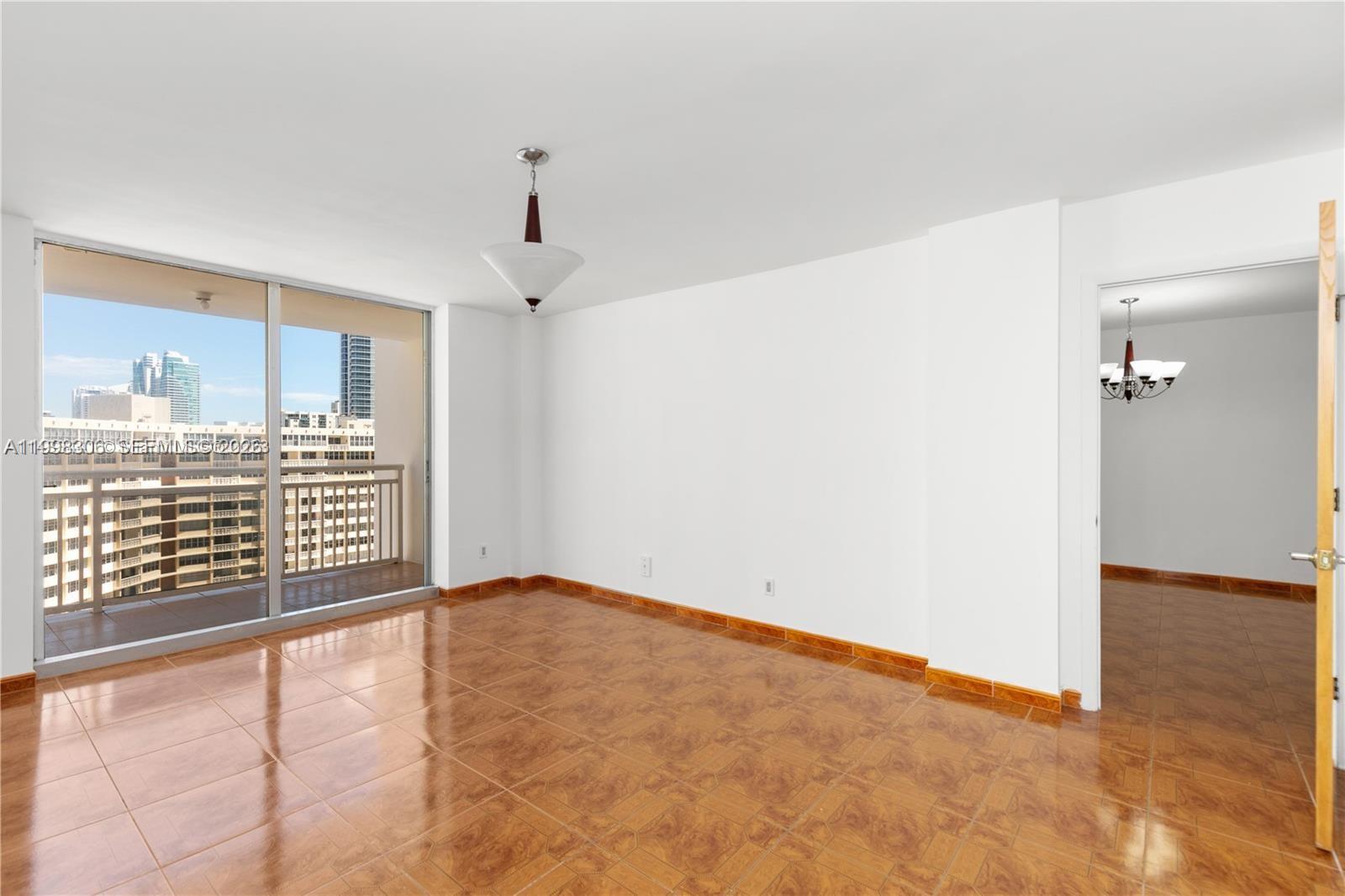 PLAZA TOWERS SOUTH CONDO - Residential