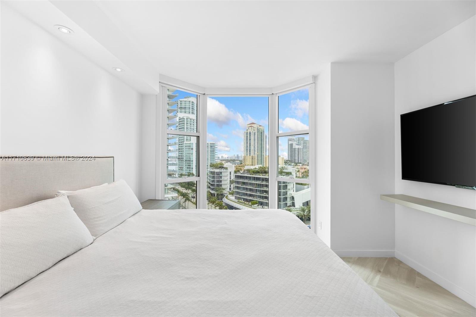 PORTOFINO TOWER CONDO - Residential